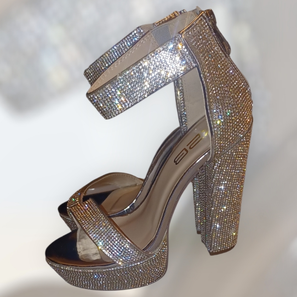 X2 Rhinestone Glittering Silver Platform Heels Size 7 NWOT - Picture 4 of 8